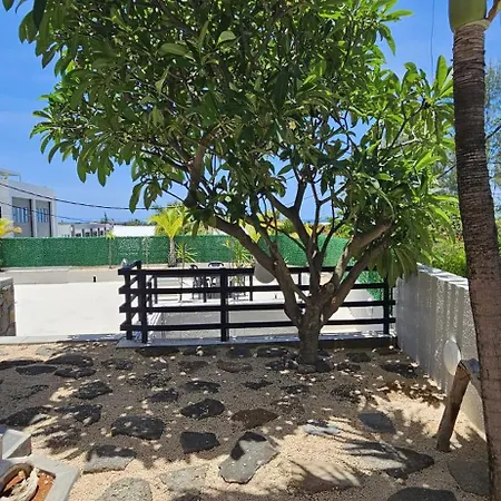 Endless Summer Apartments Tamarin Exterior photo