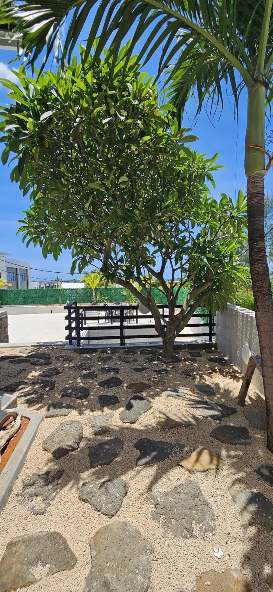 Endless Summer Apartment *
